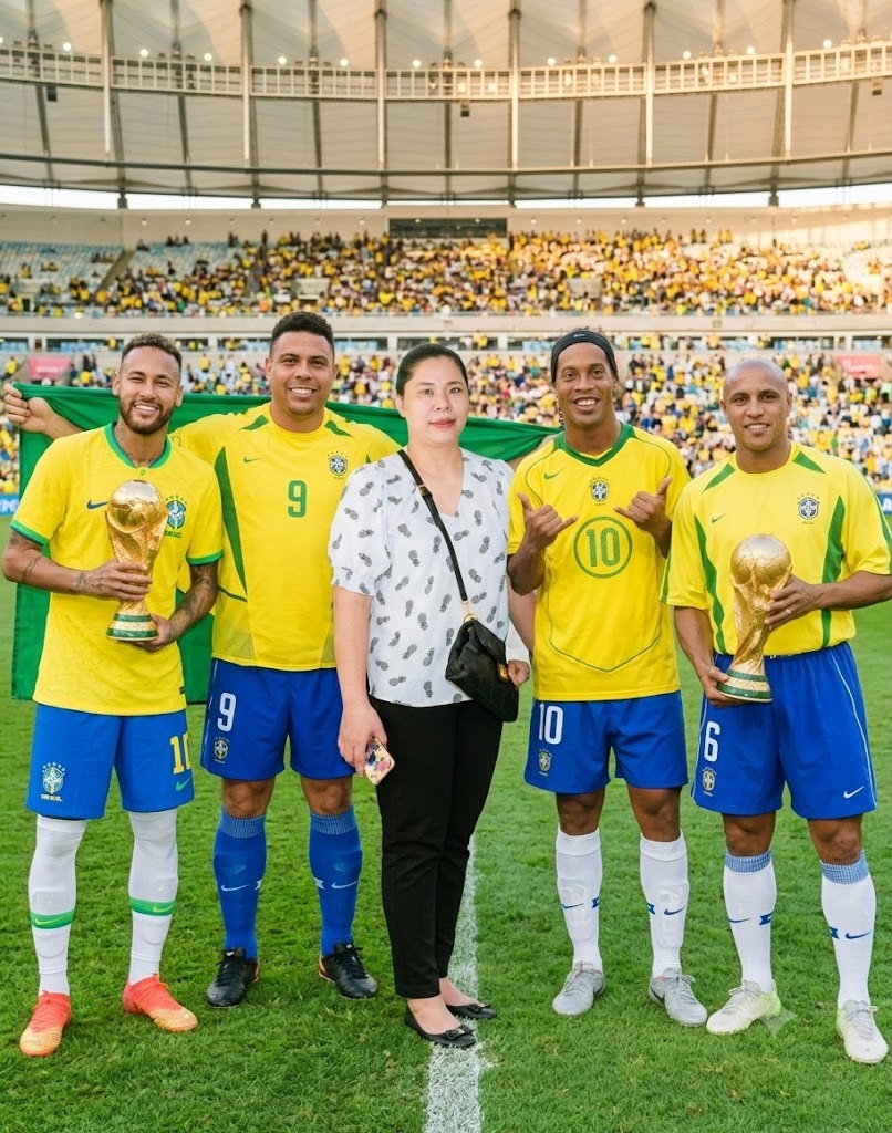 Mẹ Loan & Siêu sao Brazil